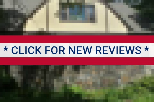 www.maurrocksbnb.com - check out latest independent reviews